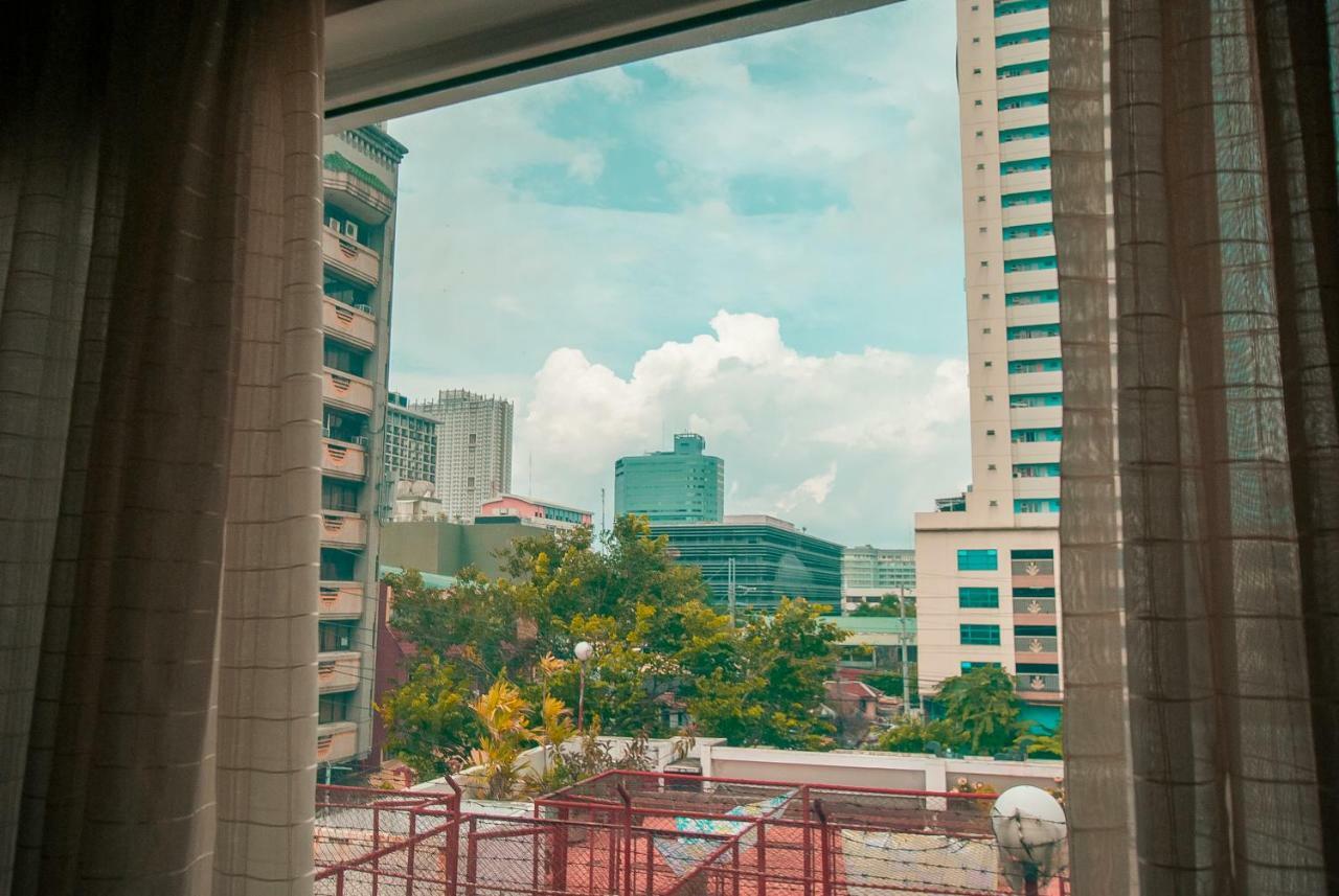 City Garden Suites Manila Exterior photo